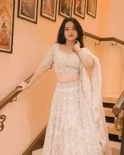 Escort Sidlaghatta